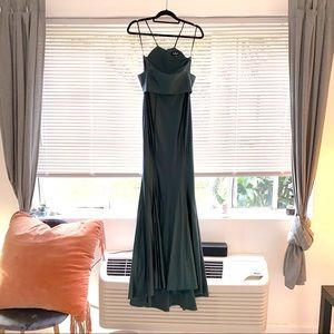 Lulu’s Off-The-Shoulder Dress in Emerald💚